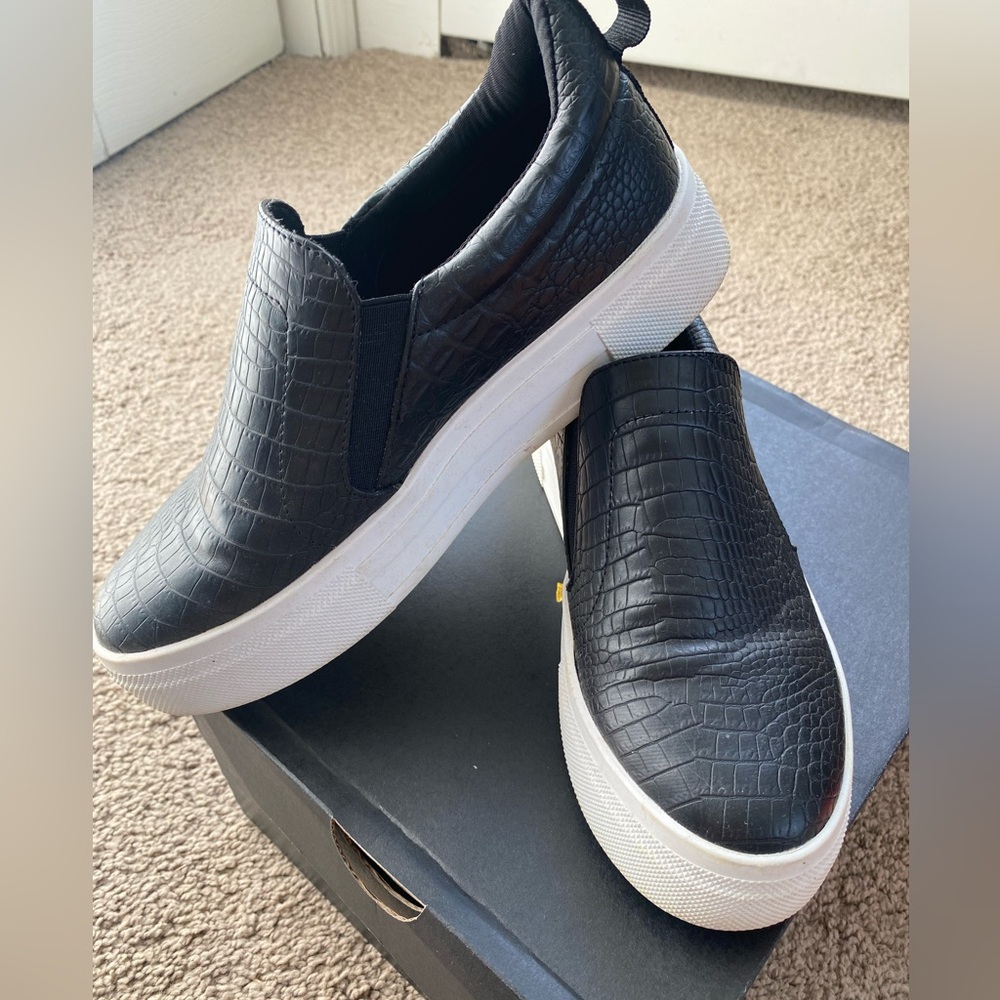 Black matte crocodile print slip on sneakers